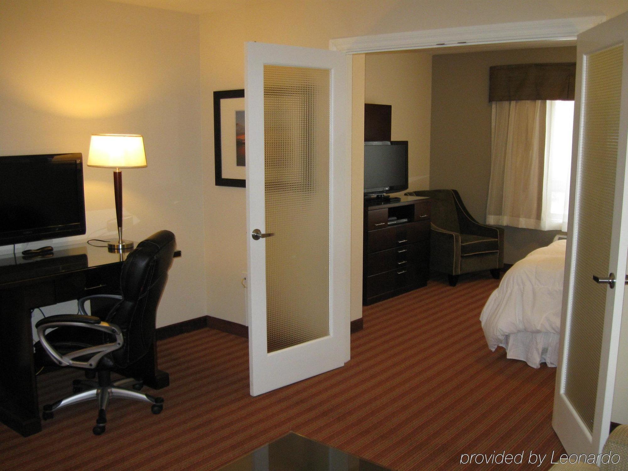 Sigma Inn & Suites Hudson'S Hope Hudsons Hope Room photo